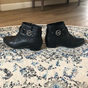 Michael Kors Black Leather Ankle Boots Size 8
